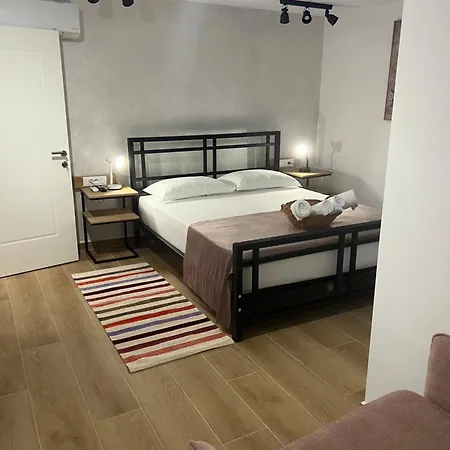 Doctor's House Guest house Tepelene